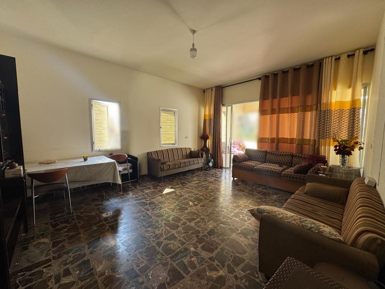 Ref (JZ10.A.409)

Prime Location Apartment for Sale | Walking Distance to LAU & Jbeil Souk

This property consists of the below:
-Floor: 1st Floor
-Surface area : 175 sqm 
-Price: 130,000$ (cash) 
- Bedrooms: 3 ( 1 Master)
- Bathrooms: 3
- Living rooms: 1
- Dining rooms: 1
- Laundry rooms: 1
- Balcony: 4
- Parking spots: 2 

- Features : 
*Very Prime Location 
*In The Heart Of Jbeil
*Walking Distance From Jbeil Souks 
*One Minute Away From LAU 
*Catchy Deal
*Close To All Amenities 
*Calm Area

Brokerage fees: 2.5 % in case of selling / 1 month rental value in case of rent. 

For more info, kindly contact us on 71 66 55 71 / 71 788 178 or message us on WhatsApp with your full name and the reference number of the property and we will contact you the soonest.

I SOLD is a member of the Real Estate Syndicate of Lebanon (REAL)

I SOLD (Lebanon), Zalka Highway, Zalka 690 Bld. 6th Floor

شقة للبيع في موقع متميز | على مسافة قريبة سيراً على الأقدام من الجامعة اللبنانية الأمريكية (LAU) وسوق جبيل

تتكون هذه الشقة من الآتي:
- الطابق: الأول
- المساحة: 175 متراً مربعاً
- السعر: 130,000 دولار (نقداً/كاش)
- غرف النوم: 3 (منها غرفة رئيسية/ماستر)
- الحمامات: 3
- غرفة المعيشة: 1
- غرفة الطعام: 1
- غرفة الغسيل: 1
- الشرفات: 4
- مواقف السيارات: 2

- الميزات:
* موقع متميز للغاية
* في قلب مدينة جبيل
* على مسافة قريبة سيراً على الأقدام من أسواق جبيل
* تبعد دقيقة واحدة عن الجامعة اللبنانية الأمريكية (LAU)
* فرصة عقارية مميزة
* قريبة من جميع الخدمات والمرافق
* منطقة هادئة

رسوم الوساطه في حاله البيع ٢٫٥ ٪ وقيمة شهر في حالة الإيجار 

للمزيد من المعلومات، يرجى الاتصال بنا على  (71788178)(96171665571+) أو مراسلتنا على الواتساب مع الإسم الكامل والرقم المرجعي للعقار وسنتواصل معك في أقرب وقت

شركة  ( أي سولد )  عضو في نقابه الوسطاء والاستشاريين العقاريين في لبنان	 